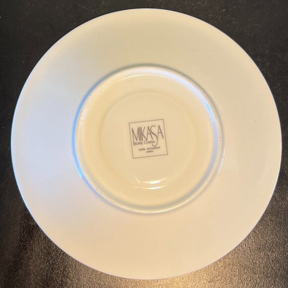 -Vintage MIKASA Anthurium Bone China Cup & Saucer Set Gold Trim CR006 ~ Japan - Picture 10 of 12